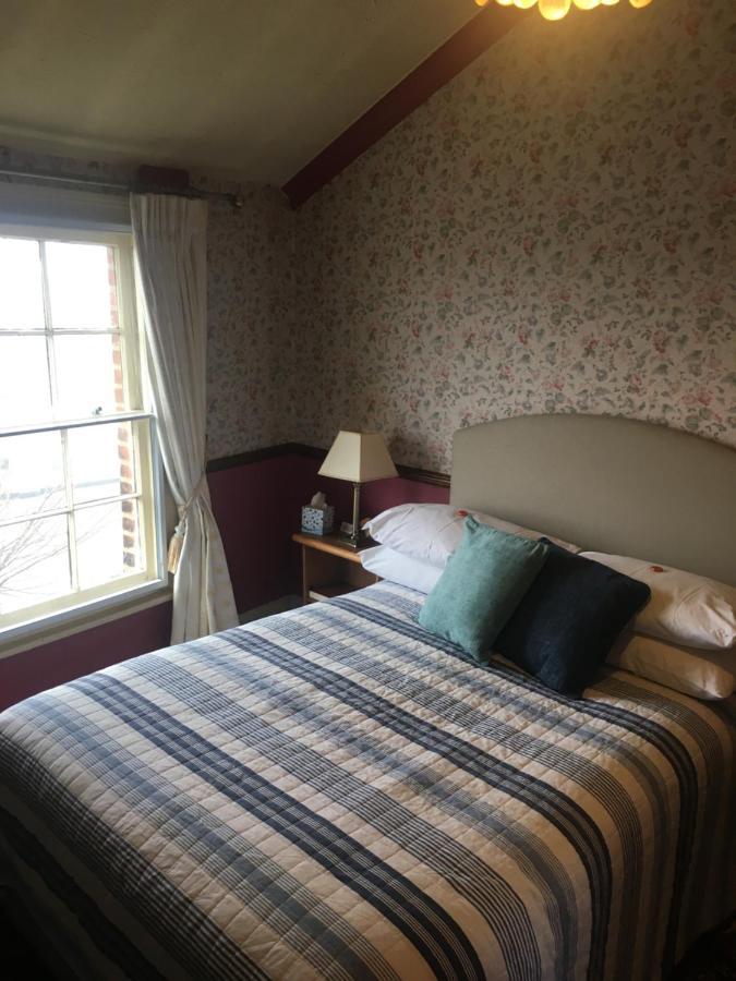 Regency House Bed & Breakfast วอลตัน-ออน-เดอะ-เนซ ภายนอก รูปภาพ